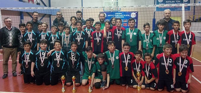 Mini Voleybol Erkekler Ligi sona erdi