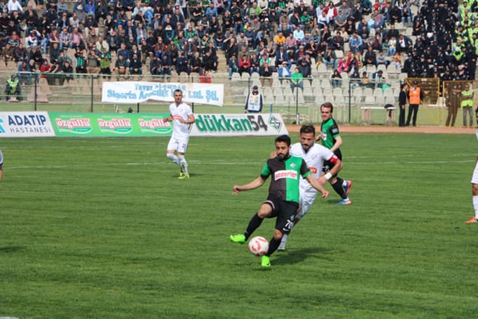 Sakaryaspor'dan 5 gollü galibiyet