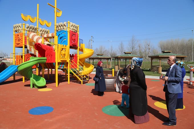 Erenler'de 144 konutluk dairelerin ihalesi gerçekleşti