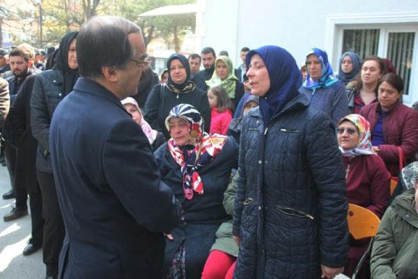 Kahramanlığıyla tanınan polis, kalbine yenik düştü