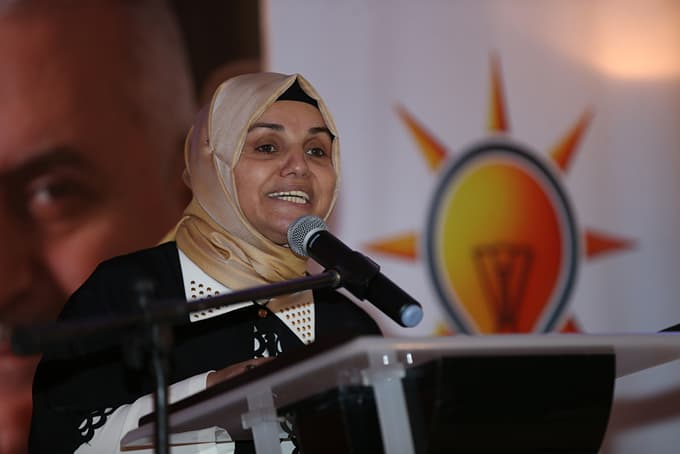 ''Kadın toplum hayatının önemli bir parçasıdır''
