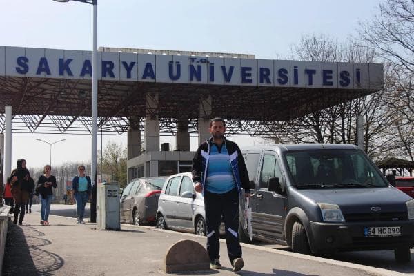 Güvenliğin kendisini dövdüğünü iddia etti