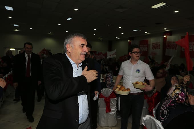 Toçoğlu, Akyazı'da programa katıldı