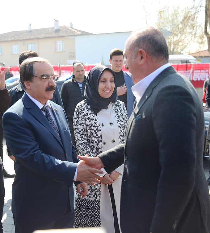 Dışişleri Bakanı Mevlüt Çavuşoğlu Sakarya'ya geldi