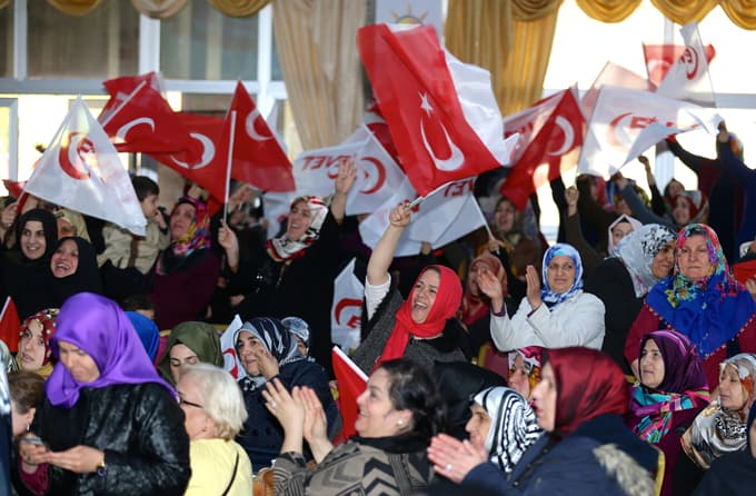 Dışişleri Bakanı Mevlüt Çavuşoğlu Sakarya'ya geldi