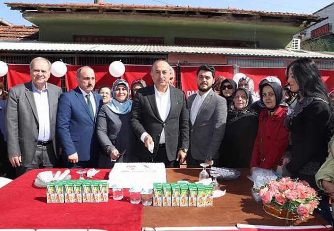 Dışişleri Bakanı Mevlüt Çavuşoğlu Sakarya'ya geldi
