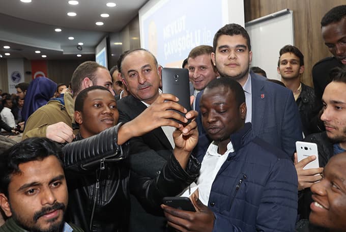 Dışişleri Bakanı Mevlüt Çavuşoğlu Sakarya'ya geldi