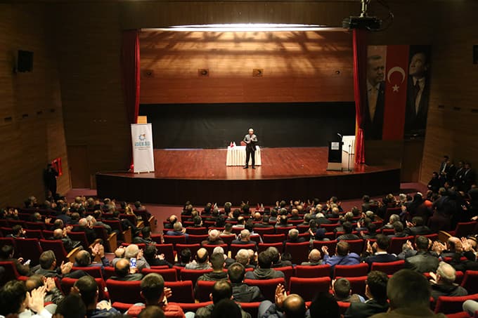 Şamil Tayyar, Sakarya'ya geldi