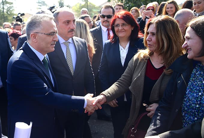 Maliye Bakanı Sakarya'ya geldi