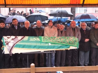 Teftiş Kurulu Başkanı Işık&#8217;ın Annesi Toprağa Verildi