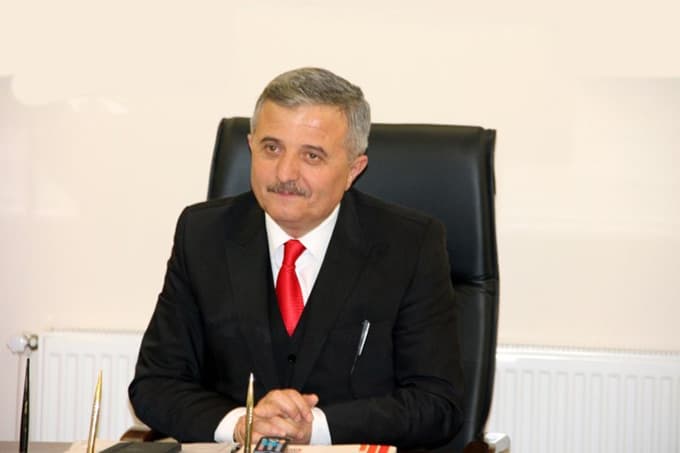 Ferizli İlçe Stadının İhalesi Yapıldı
