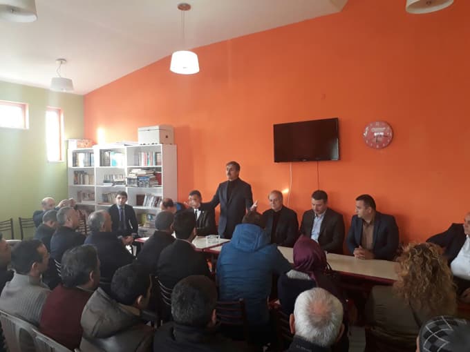 AKP, mahalle sakinleriyle buluşmaya devam ediyor