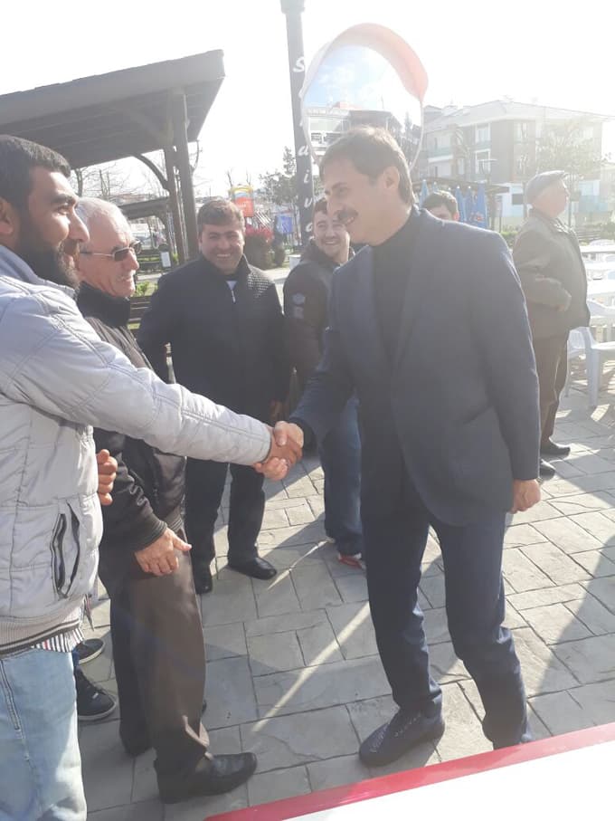 AKP, mahalle sakinleriyle buluşmaya devam ediyor