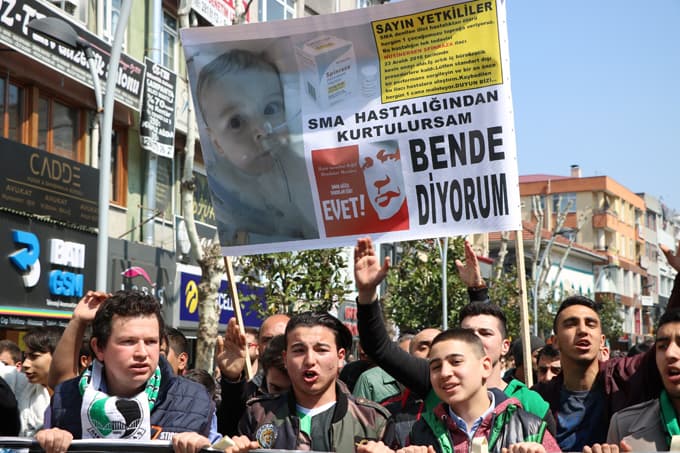 Tatangalar, Eymen bebeğe destek için yürüdüler