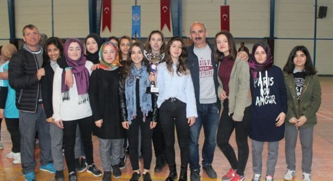 Akyazı'da futbol ve futsal şampiyonları belli oldu