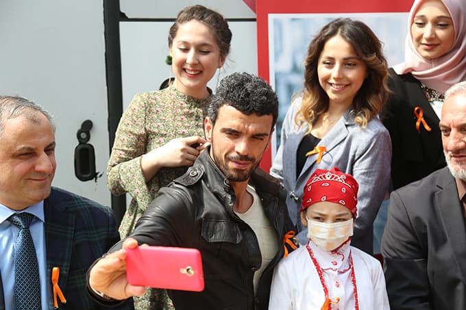 Kenan Sofuoğlu'ndan lösemili çocuklara destek