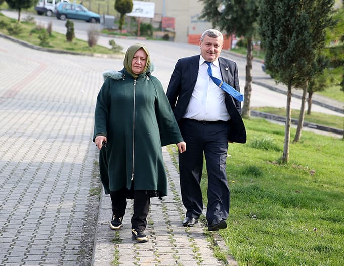 ''Mahkemeye değil düğün salonuna gelmiş gibiydiler''