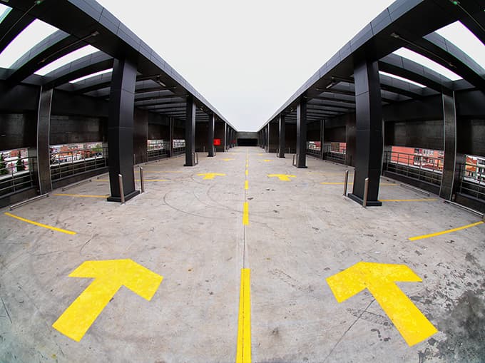 Şehrin ilk katlı otoparkı hizmete açıldı