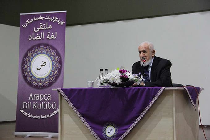 Prof. Dr. Cevat Akşit Sakarya'da konferans verdi
