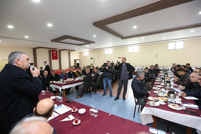 Toçoğlu, Karapürçekli muhtarlarla buluştu
