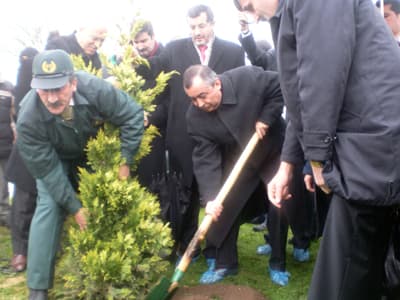 Başbakan Erdoğan da Vali Atak'ı Yalnız Bırakmadı