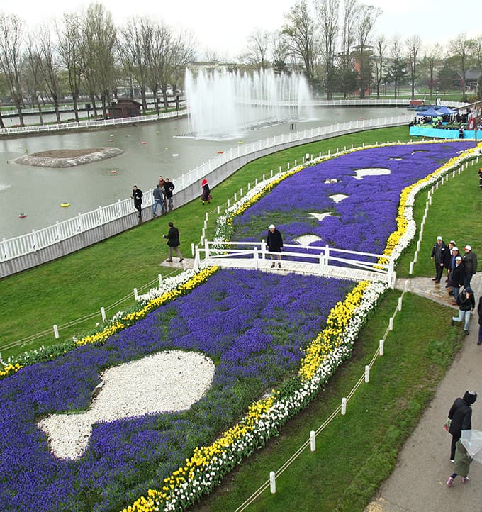 Kent Park'ta Lale Şenliği