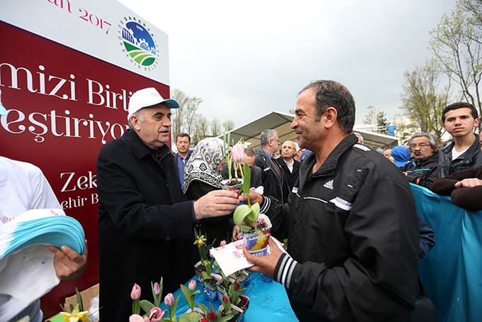 Kent Park'ta Lale Şenliği