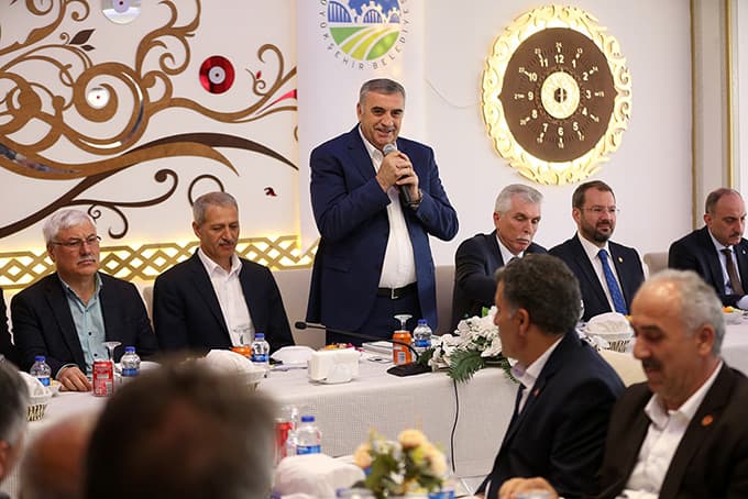 Toçoğlu muhtarlar ile bir araya geldi