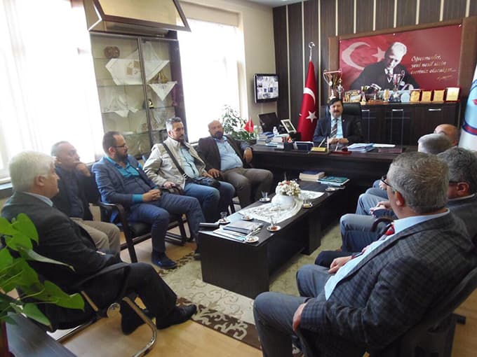Eğitim Bir-Sen Hendek'te eğitimcilerle buluştu