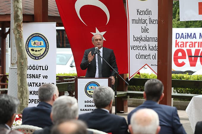 ''Derdimiz millete hizmet''