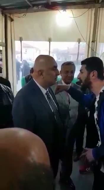 'Hayır'ı anlatmak isteyen CHP'li vekile tepki gösterdiler
