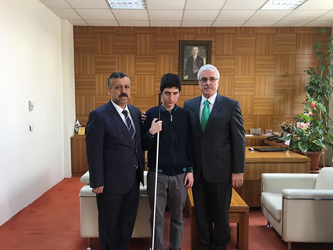 Adapazarı'nda başarılı öğrenciler ödüllendirildi