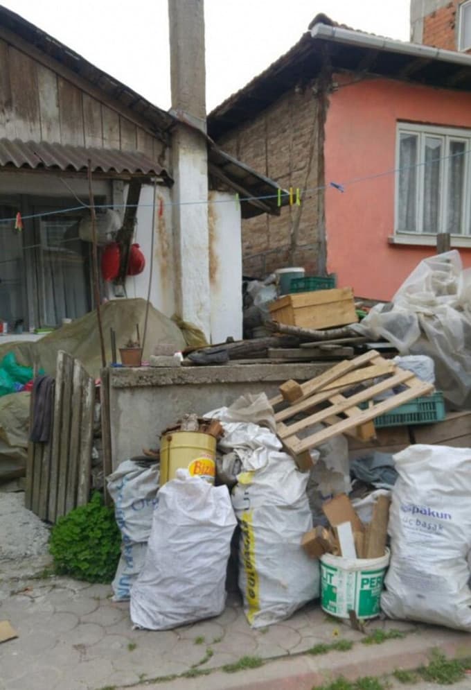6 ay önce temizlenen çöp ev tekrar doldu