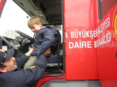 Minik Afacanlar, İtfaiyeci de Oldu
