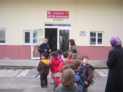 Minik Afacanlar, İtfaiyeci de Oldu