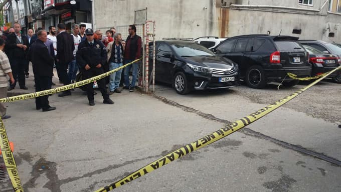 Adapazarı'nda silahlı kavga: 1 ölü, 1 yaralı