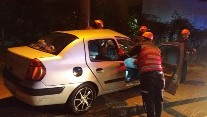 Adapazarı'nda kaza! 3 yaralı