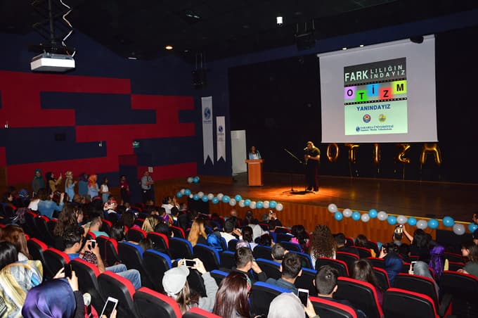 Otizm farkındalık için Sapanca'da bir araya geldiler