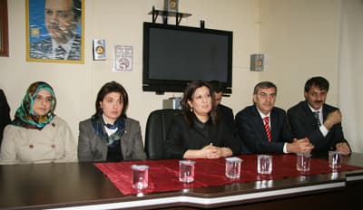 Nimet Çubukçu&#8217;dan Alemdar&#8217;a Tam Destek 
