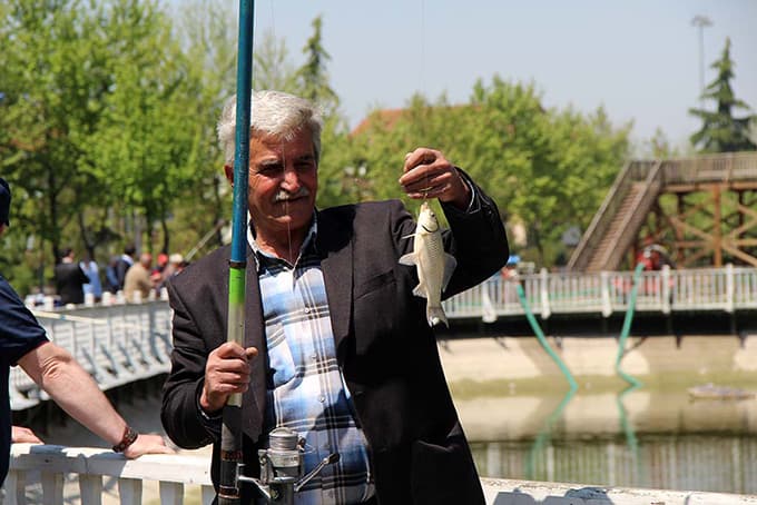 Kent Park'ta 122 cm'lik balık tutuldu