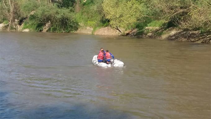 Uyuşturucu kullanan genç Sakarya Nehri'ne düştü