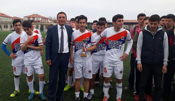 Karasu'da Okul Sporları Şampiyonları belli oldu