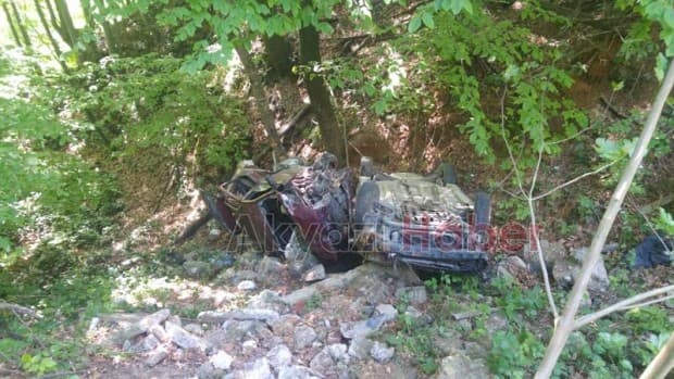 O uçurum otomobil mezarlığına döndü