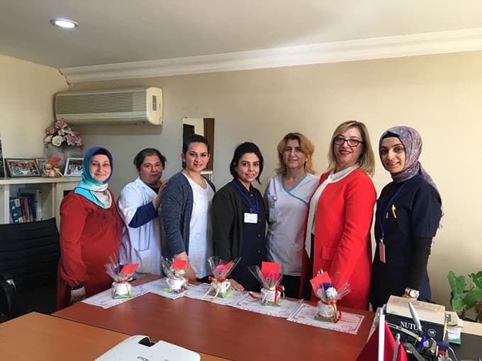 Kamu hastanelerinde Ebeler Haftası kutlandı