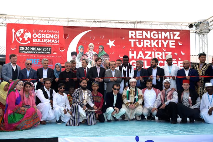 56 ülkeden gelip ülkelerini tanıttılar