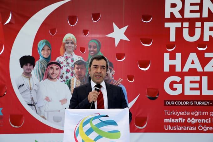56 ülkeden gelip ülkelerini tanıttılar
