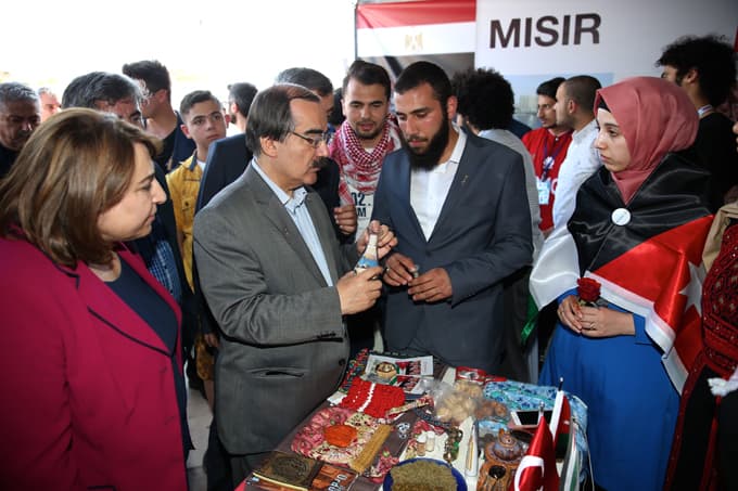 56 ülkeden gelip ülkelerini tanıttılar