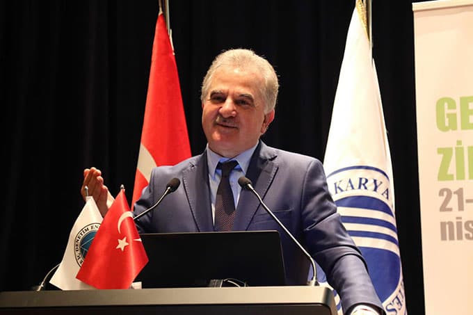 ''Gençleri bir araya getirmeyi amaçlıyoruz''