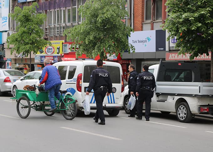 Deprem Müzesi'nin yanına koymuşlar