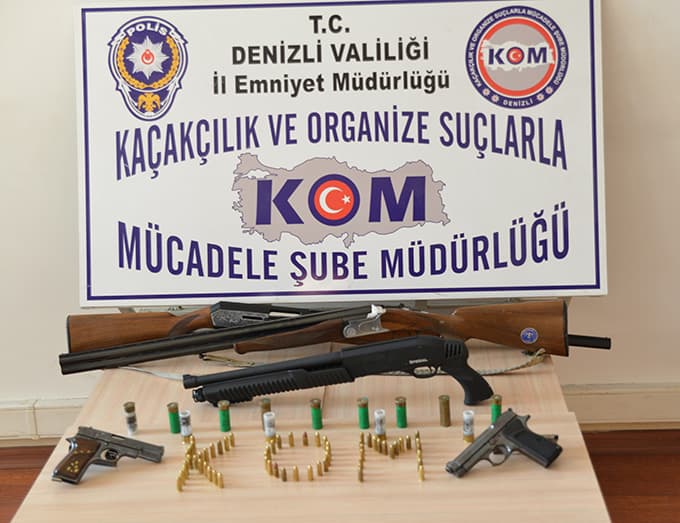 Silahlı suç örgütü kurmak isteyen 13 kişi yakalandı